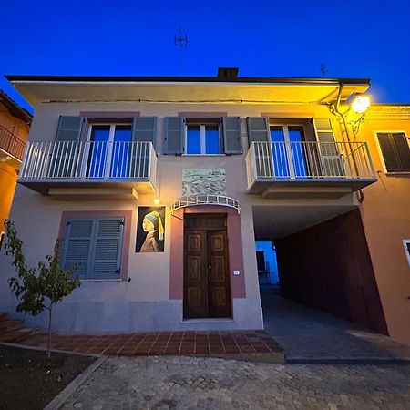 L'Incanto Casa Vacanze Montegrosso d'Asti Luaran gambar