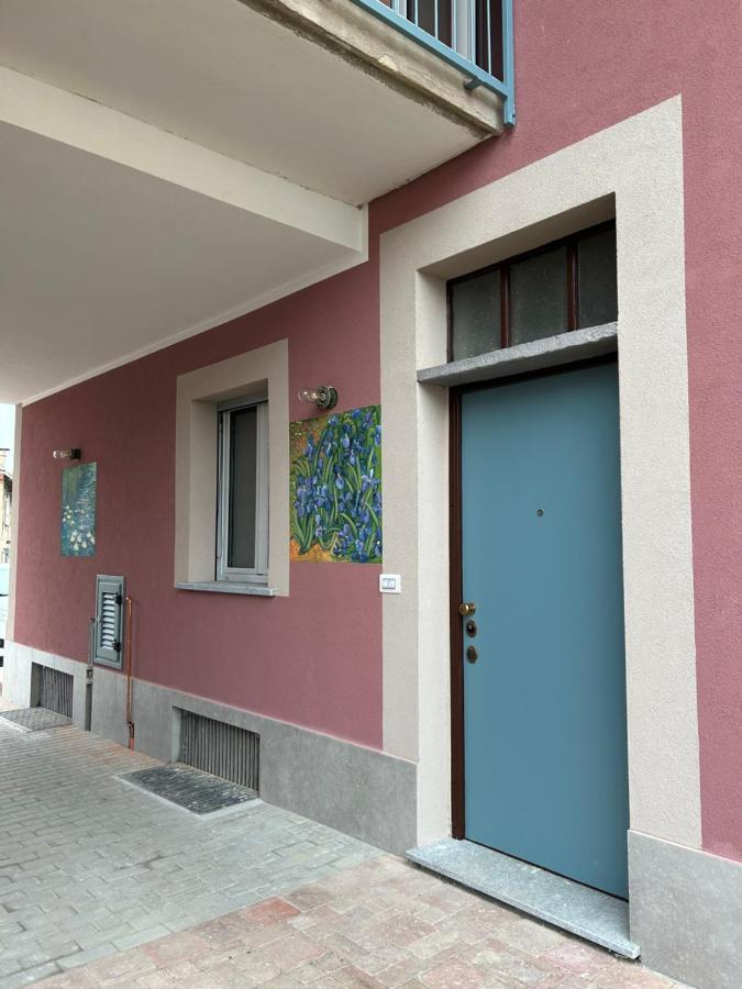 L'Incanto Casa Vacanze Montegrosso d'Asti Luaran gambar